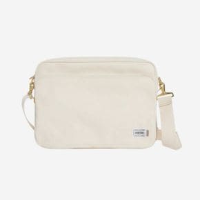 x JJJ자운드 패스포트백 라지 오프 화이트 Porter x JJJJound Passport Bag L Off White