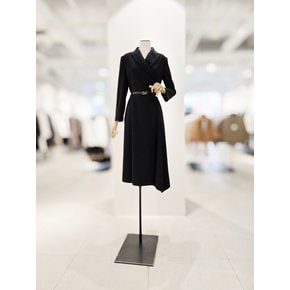 [파주점] [더아이잗컬렉션]피크드 라펠 플레어 원피스 CS4B0OP631