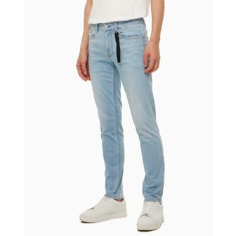 Calvin Klein Jeans 남성 바디 테이퍼핏 라이트블루 37.5 기능성 청바지(J324125)