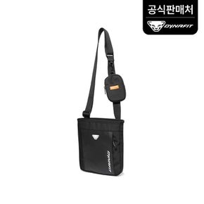 [다이나핏 공식] 공용 스포츠 데일리 크로스백 스포츠가방 M 크로스 숄더백 스포츠가방 YUA24B16