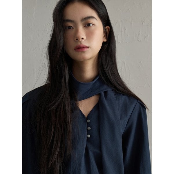 V넥 타이 블라우스 네이비 C023