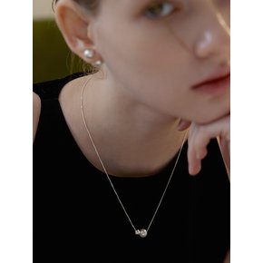 [진주귀걸이 2종 증정] Pearl ball shiny chain necklace