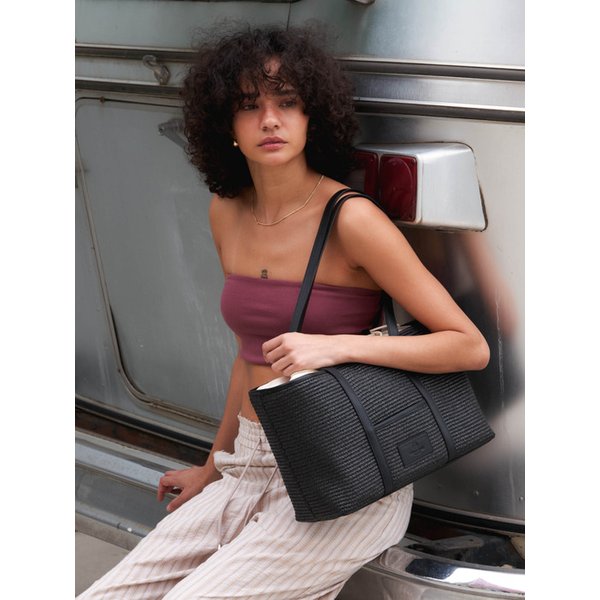 [리퍼브]RAFFIA DRAWSTRING SHOULDER BAG LARGE(BLACK TRUFFLE)