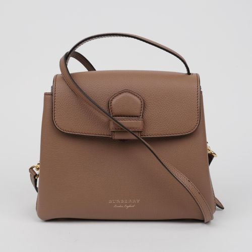 https://image-cdn.trenbe.com/resale-product-photo/874108/1789987520308-44d4c09a-4043-48f5-8857-7f17c3f9acfc.jpg