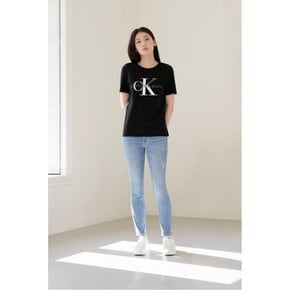 여성 스트레이트핏 모노그램 자수 로고 반팔 티셔츠(J218885R)