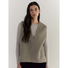 handmade wool lovy vest-beige