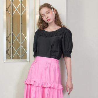 일루스트리스 일루전 [일루스트리스일루전] BK BOAT NECK RIBBON BLOUSE