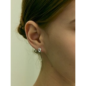 [진주귀걸이 2종 증정] Cross twist point earring