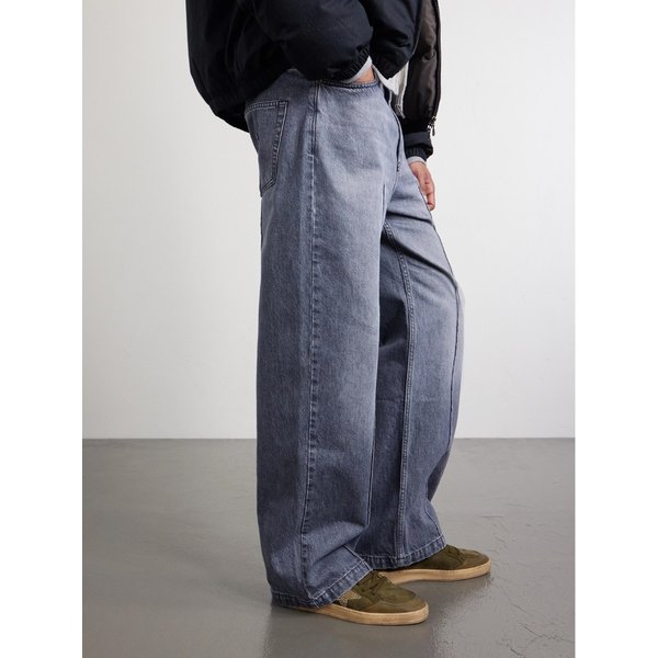 볼스타 디스트레스드 가죽 트리밍 스터드 스웨이드 스니커즈 46376663163009080