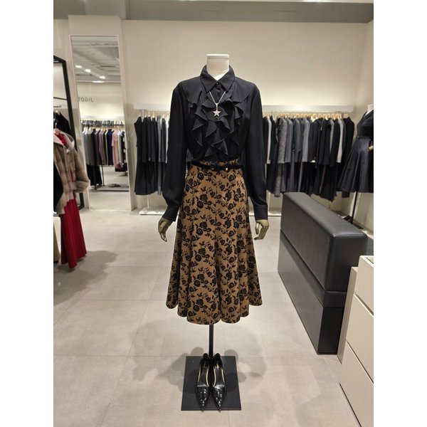 [파주점] 세트 아코디언 프릴 블라우스 + 로즈 패턴 스커트 JPBA0BL123,JRAA0SK983