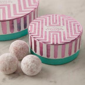 [해외직구] 포트넘 핑크 마르크 드 샴페인 초콜렛 트러플 40g Fortnumandmason Fortnums Pink Marc de Champagne Chocolate Truffles 40g