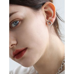 Basic O Earring. 01