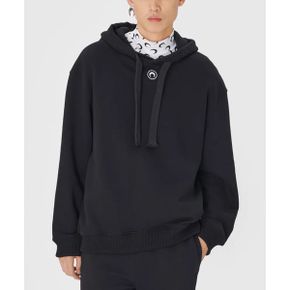 (U) 오가닉 코튼 프린트 플리스 후디 블랙 ORGANIC COTTON PRINTED FLEECE HOODIE