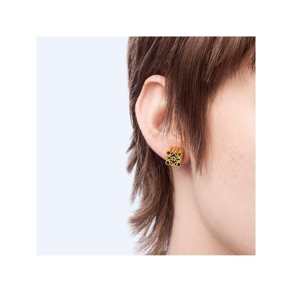 FW25 여성 애너그램 스터드 이어링 J821239X04 8130