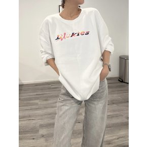 25FW 남녀공용 브레스트 캔서 어웨어네스 로고 스웻셔츠 BCA12WH