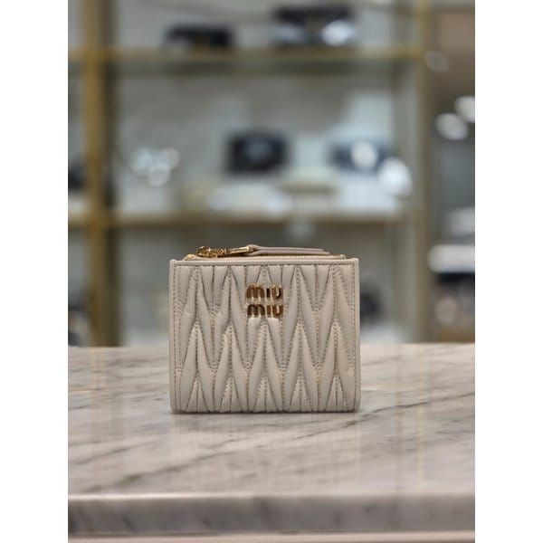 [시흥점] 여성 마테라쎄 스몰 반지갑 5ML024-AFPP-F0009