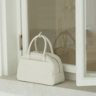 킨더살몬 FW24 Sofie Tote Bag White-Hud (M)