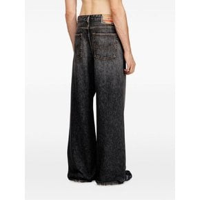 26SS 디젤 데님 팬츠 A06370 007DN 02 BLACK DARK GREY DOM