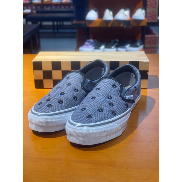 [여주점] (남여공용) 스니커즈 프리미엄 슬림온 리이슈 98 (그레이) (VN000NBME4A)