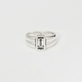 emerald cut natural white topaz ring