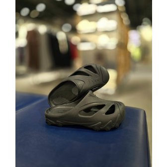 휠라 [파주점] 오크먼트 클로그 슬리퍼(1SM02788H-001)