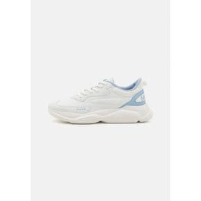 4469199 HUGO LEON - Trainers light/pastel blue 74885978