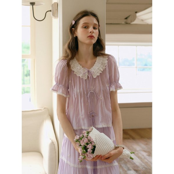 Cest_Lavender embroidery ribbon blouse