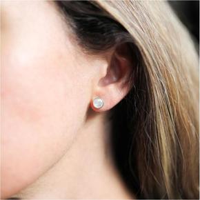 아우리 주얼리 이어링 E1266 Savanne Sterling Silver & Aqua Chalcedony Stud Earrings