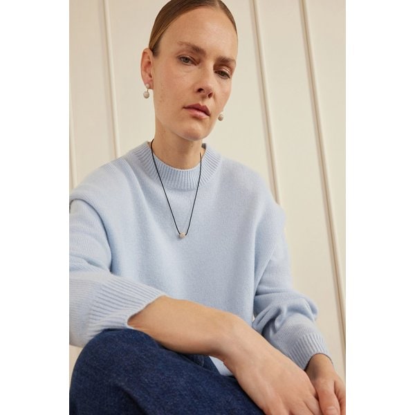 록산느 애슐린 골드톤 크리스탈 스파크 코드 목걸이 46376663162972425