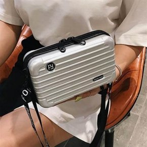 미니 캐리어백 심플하고 독특한 디자인