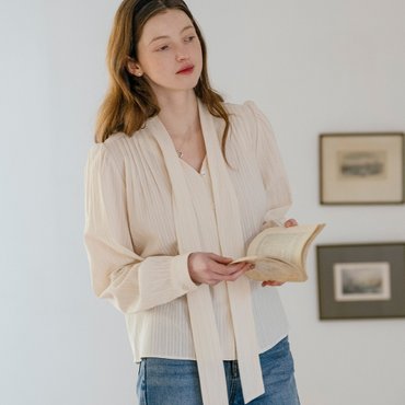 틸아이다이 Boho chic shirring lace detail blouse_Butter