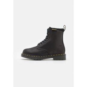 2670007 Dr. Martens 닥터 마틴스 1460 PASCAL VALOR WP UNI - 레이스업 앵클 부츠 블랙