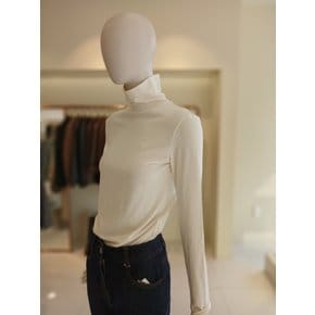 [여주점] 씨씨콜렉트 터틀넥베이직티셔츠E254psm131