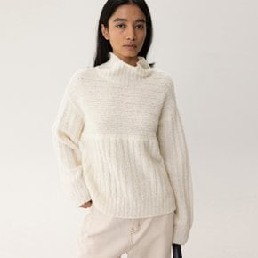 FW23 Boucle Rib Turtleneck Off-White