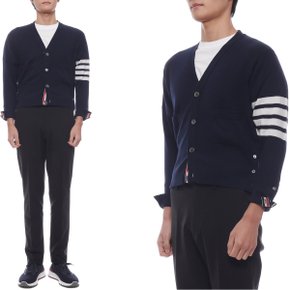 [부산점] 25FW 남성 사선 스트라이프 캐시미어 가디건 (MKCS01A 00011 415 25F)