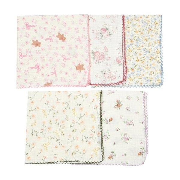 스타일과 기능 모두 챙긴 패턴 면 손수건