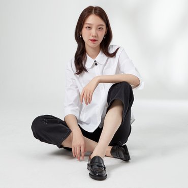 기비 플라워 비즈 스캘럽 블라우스 GY25A1FRB1190