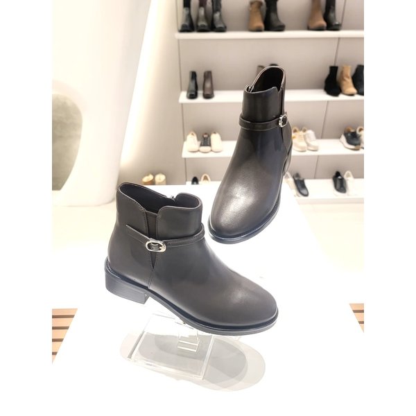 [부산점] 여성 미들굽 앵글부츠(FRB507KS22)