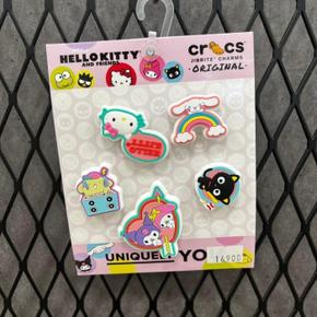 HC02 헬로 키티 프렌즈 5팩 JIBBITZ HELLO KITTY FRIENDS 5 PACK BUNDLE 1 (S13043372)