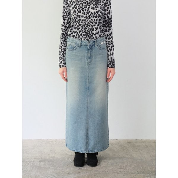 Still Line Denim Skirt