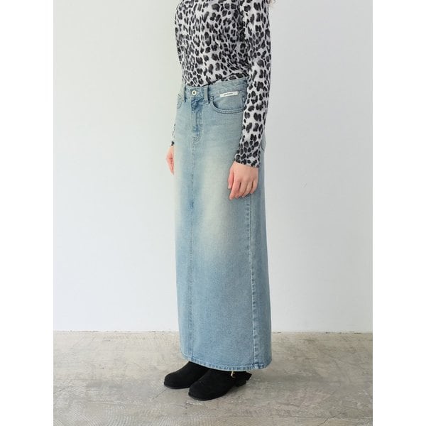 Still Line Denim Skirt