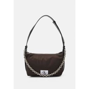 5185898 Calvin Klein CHAIN SHOULDER BAG - Handbag dark chestnut iridescent