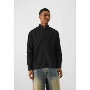 4613365 Abercrombie  Fitch ICON - Shirt casual black