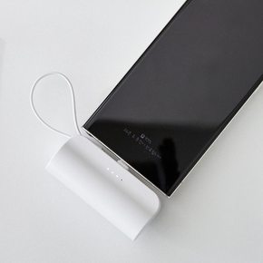 선없이 사용하는 고속충전 보조배터리 5000mAh