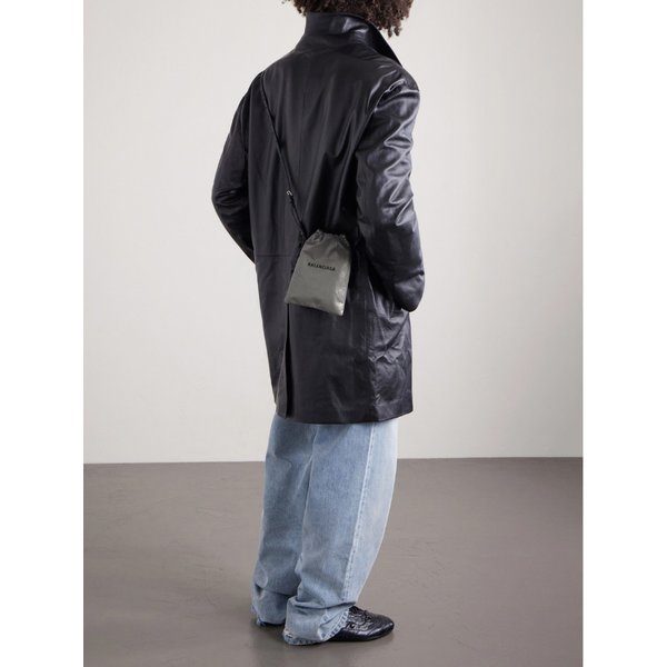 로고 디보스드 크링클 가죽 폰 파우치 46376663163024608