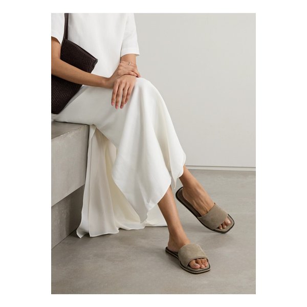 브루넬로쿠치넬리 비즈 장식 스웨이드 슬라이더 토프 1647597332426965