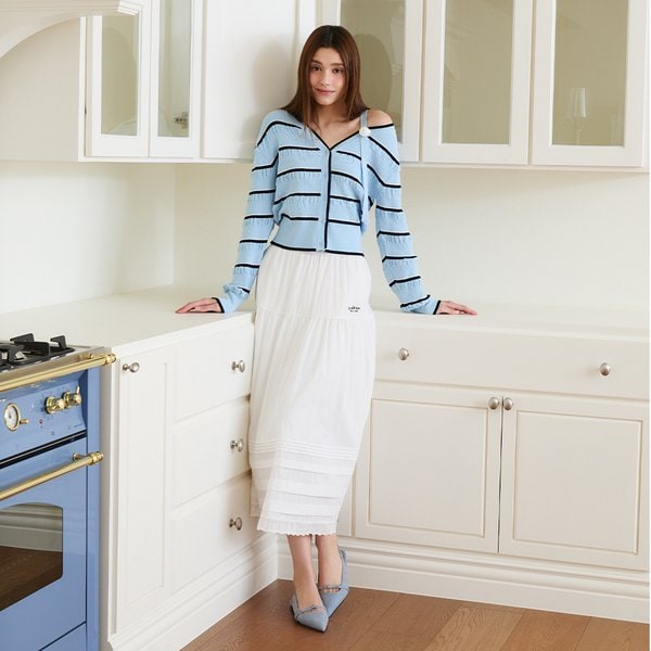 [시흥점] 여성 로즈 원숄더 스트라이프 니트 가디건 (ES2OKG51)