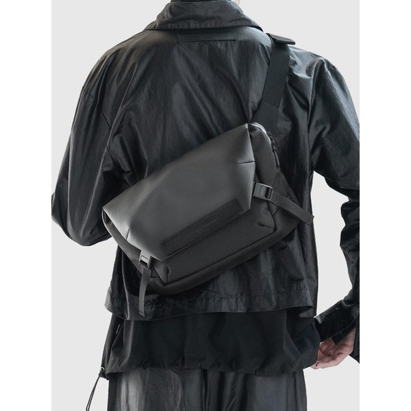 호크 C18 슬링백 크로스백 메신저백 가방