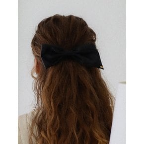 Faux leather chic ribbon pin