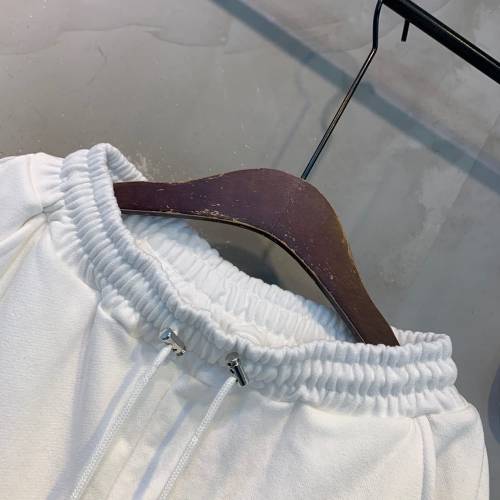 씨샵인더룸 / (신상 무료배송)칠리 사이드 핀턱 밴딩 스트링 3부 반바지 3color